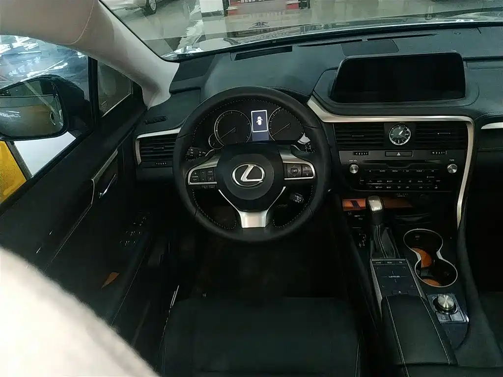 Lexus RX Facelift 300 2 WD Elite