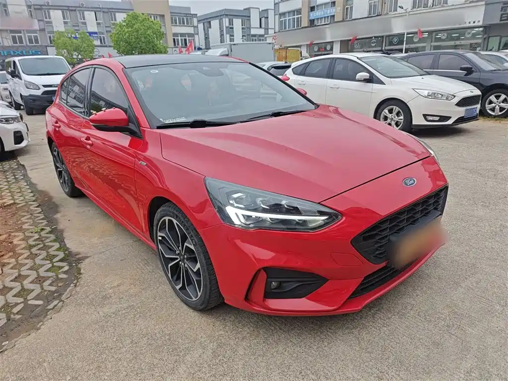 Focus Hatchback EcoBoost 180 Auto ST Line