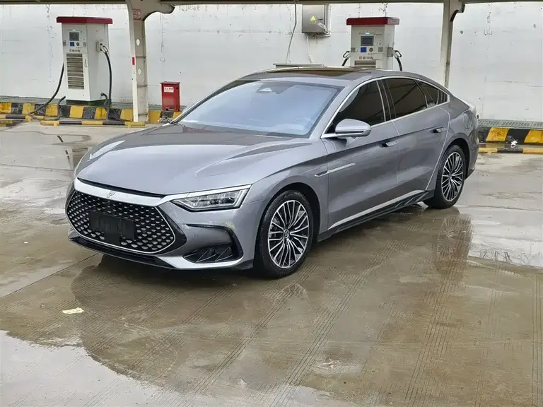 BYD Han DM-i 121 KM Honored
