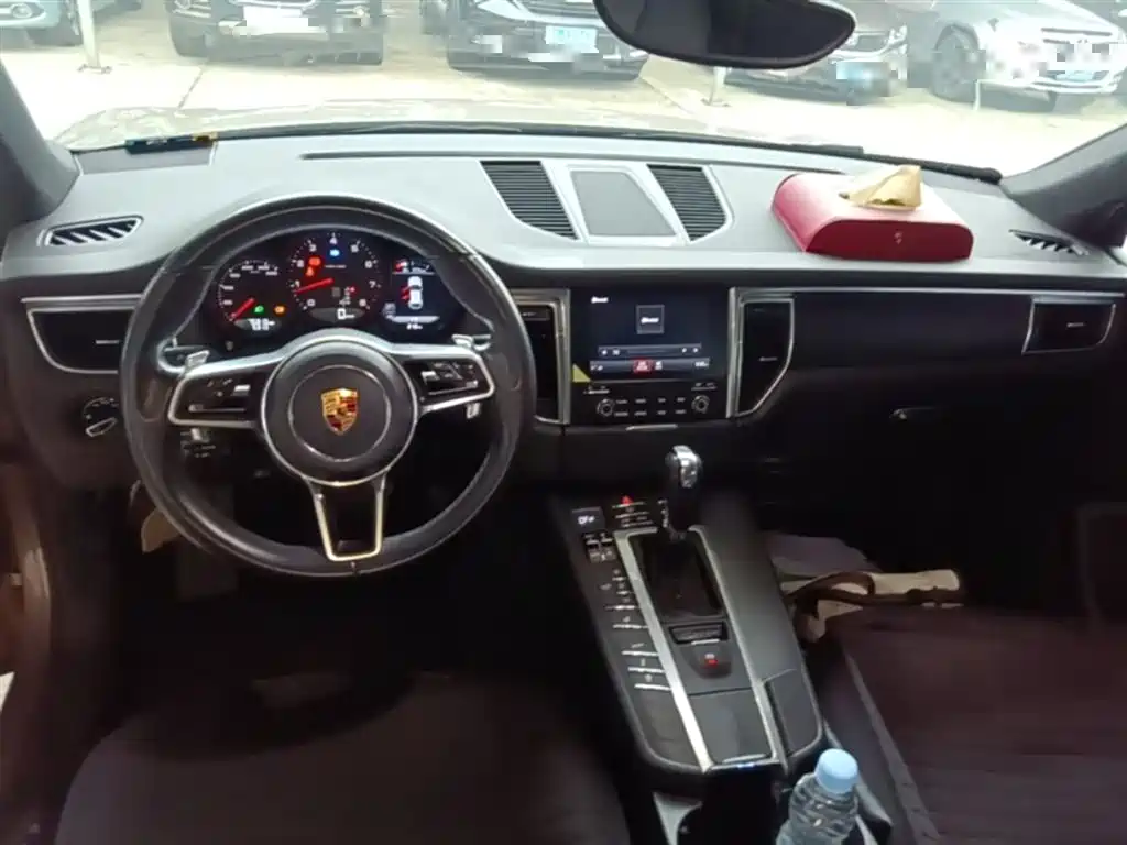 Macan Macan 2.0 T