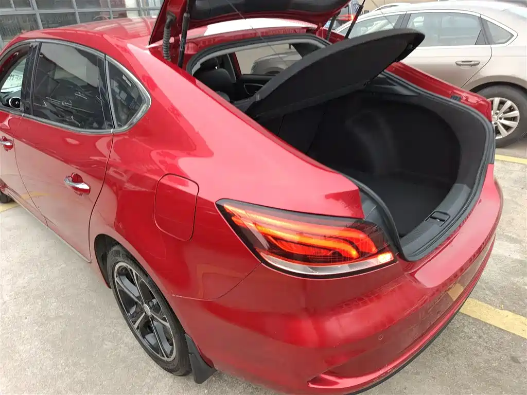 MG6 20 T Auto Luxury Connected CN-V
