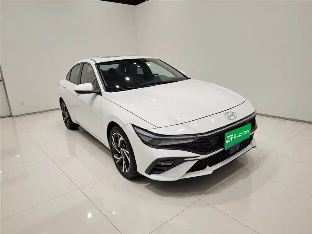 Elantra 1.5 L CVT GLX Elite