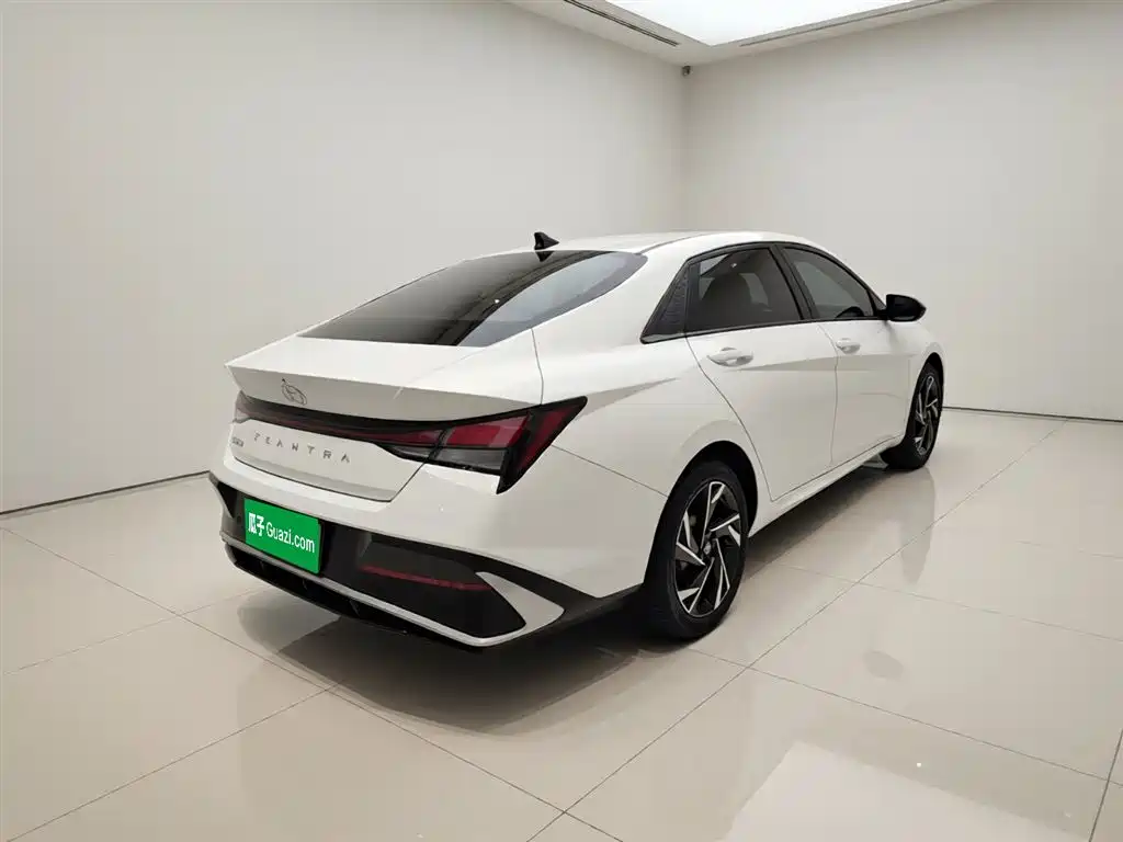 Elantra 1.5 L CVT GLX Elite
