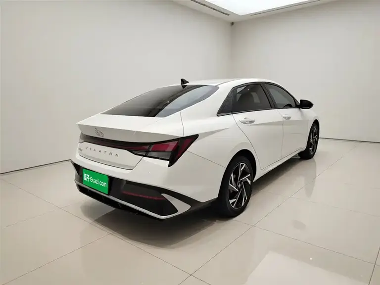 Hyundai Elantra 1.5 L CVT GLX Elite