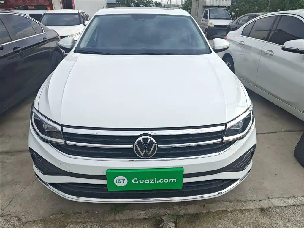 Bora 200 TSI DSG Joy Travel Navigation
