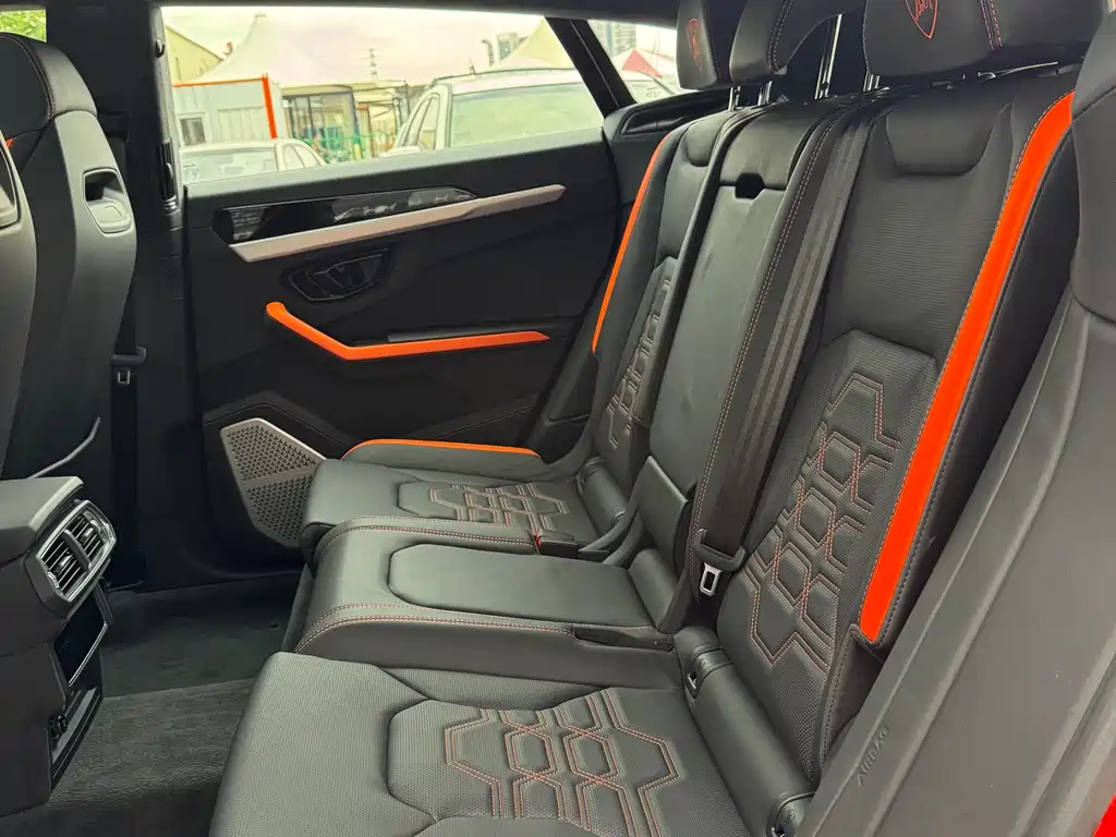 Urus SE 4.0 T Standard
