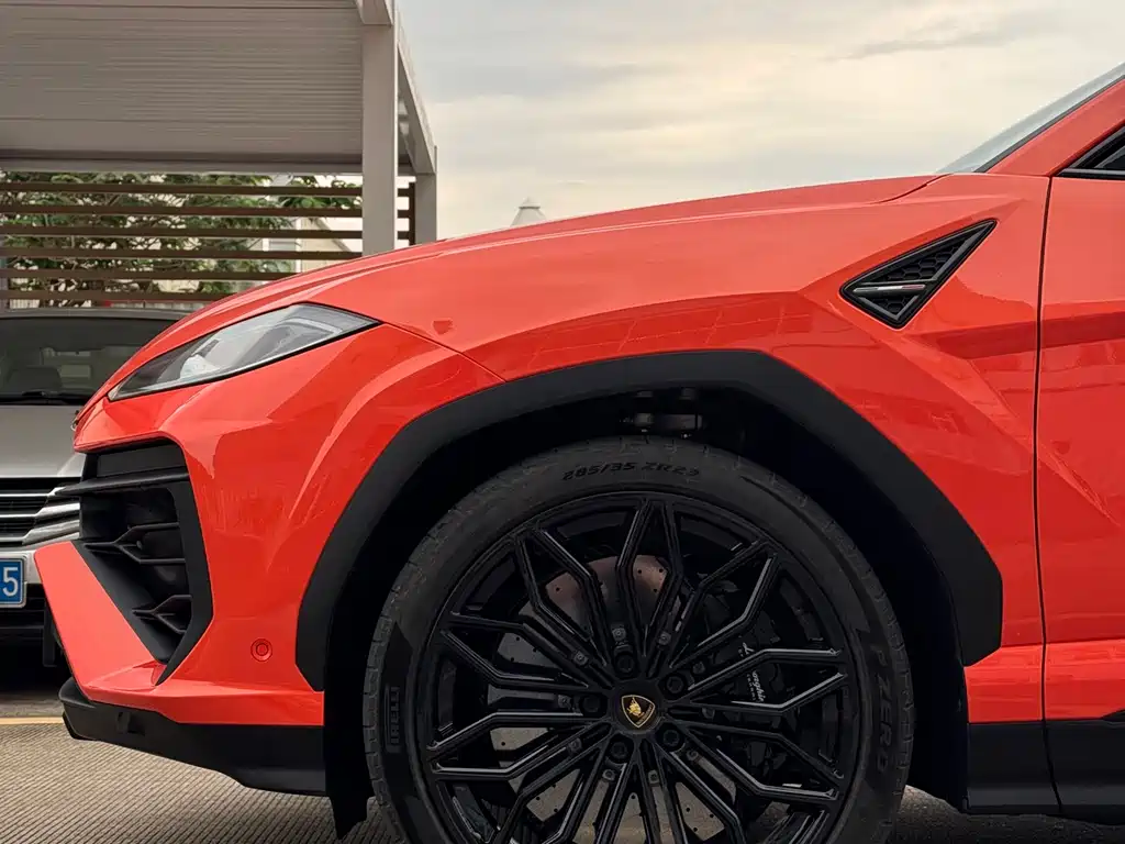 Urus SE 4.0 T Standard