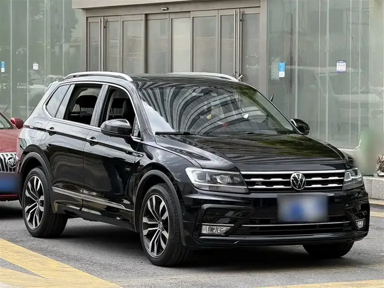 Volkswagen Tiguan L 330 TSI Auto 2 WD R-Line Premium