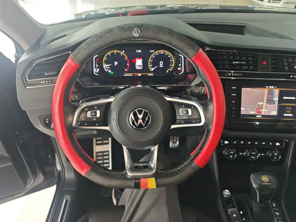 Tiguan L 330 TSI Auto 2 WD R-Line Premium