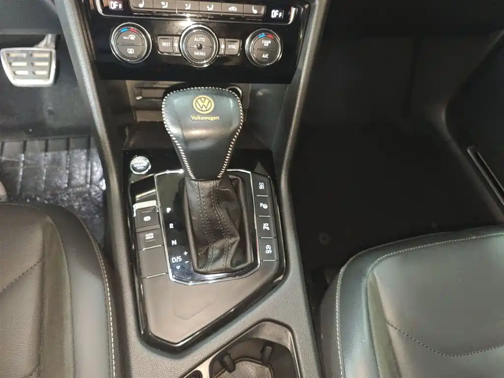 Tiguan L 330 TSI Auto 2 WD R-Line Premium