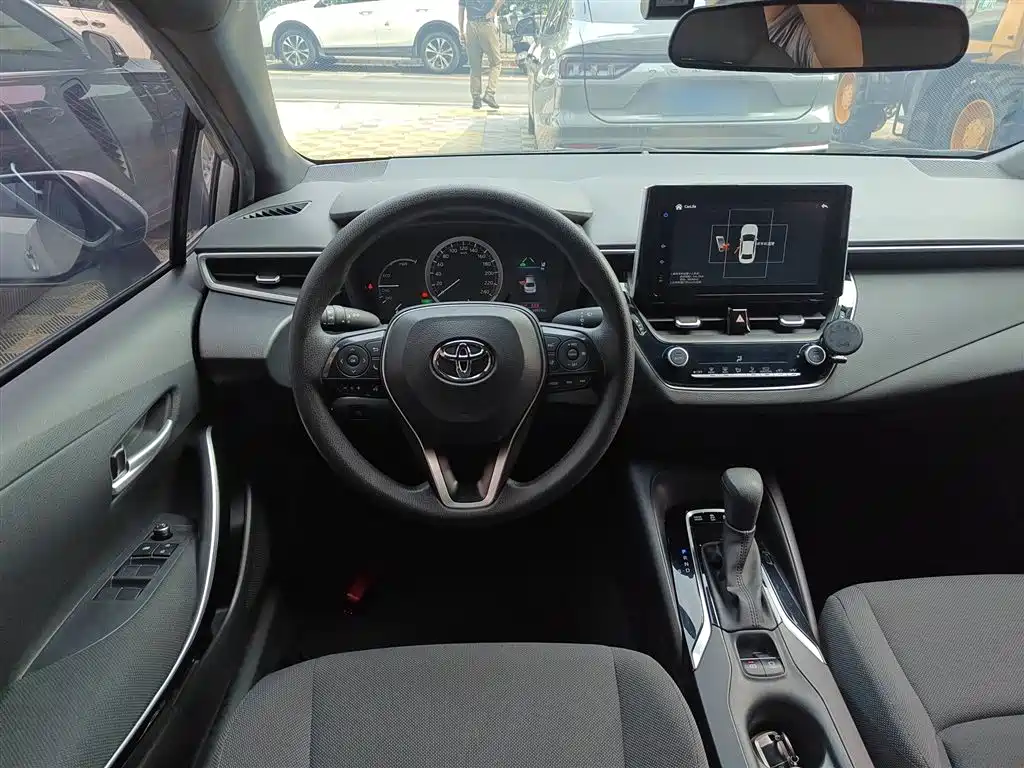 Levin Dual Engine 1.8 H E-CVT Luxury