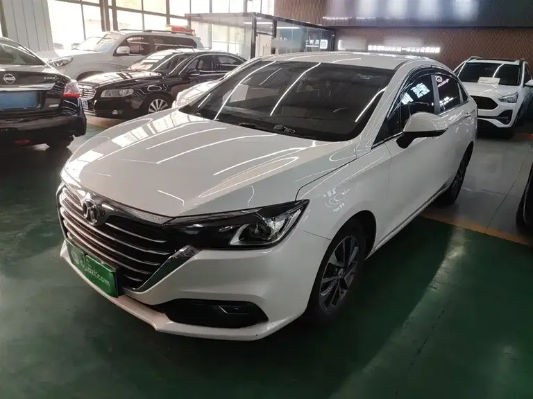 Baic Senova D50 绅宝D50 2018款 1.5 L CVT豪华智驾版