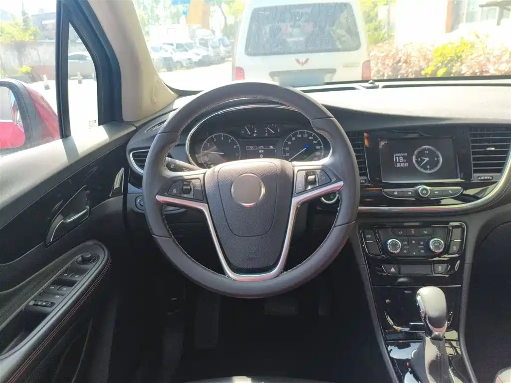 Encore 18 T Auto 2 WD Urban Elite