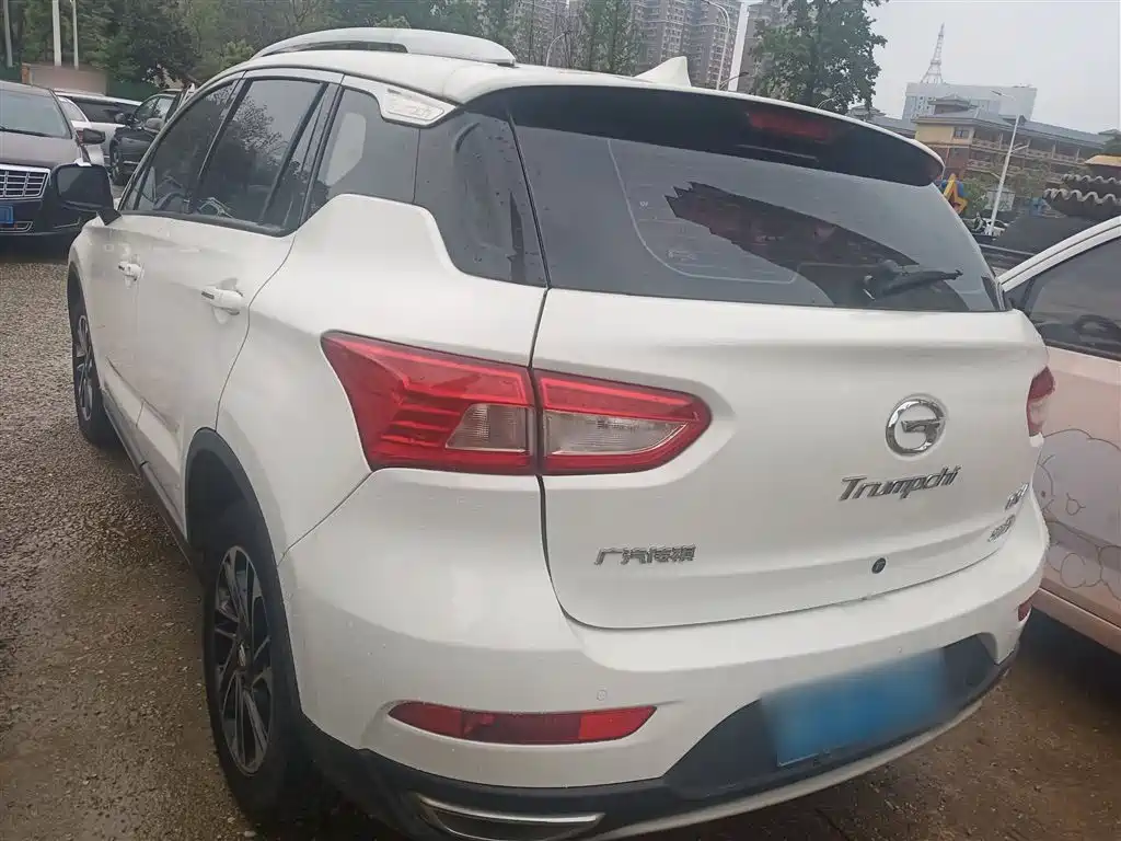 GAC Trumpchi GS4 200 T G-DCT Elite