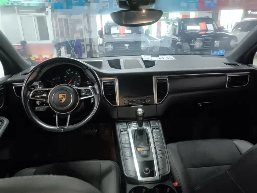 Macan Macan 2.0 T