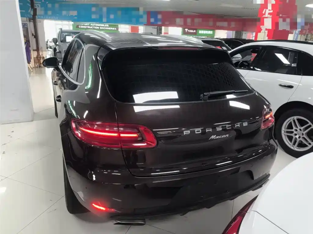 Macan Macan 2.0 T