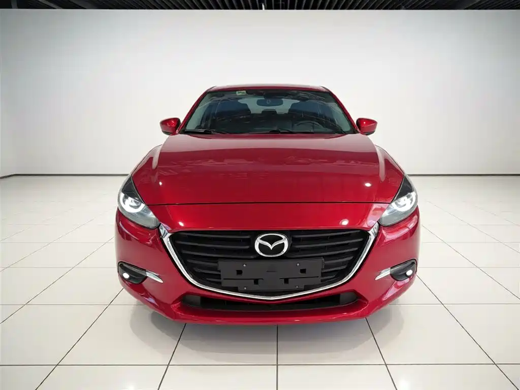 Mazda 3 Axela Sedan 1.5 L Auto Luxury CN-V