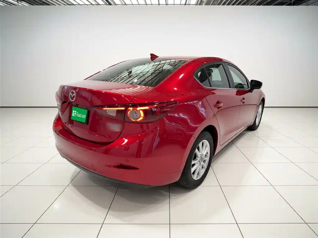 Mazda 3 Axela Sedan 1.5 L Auto Luxury CN-V
