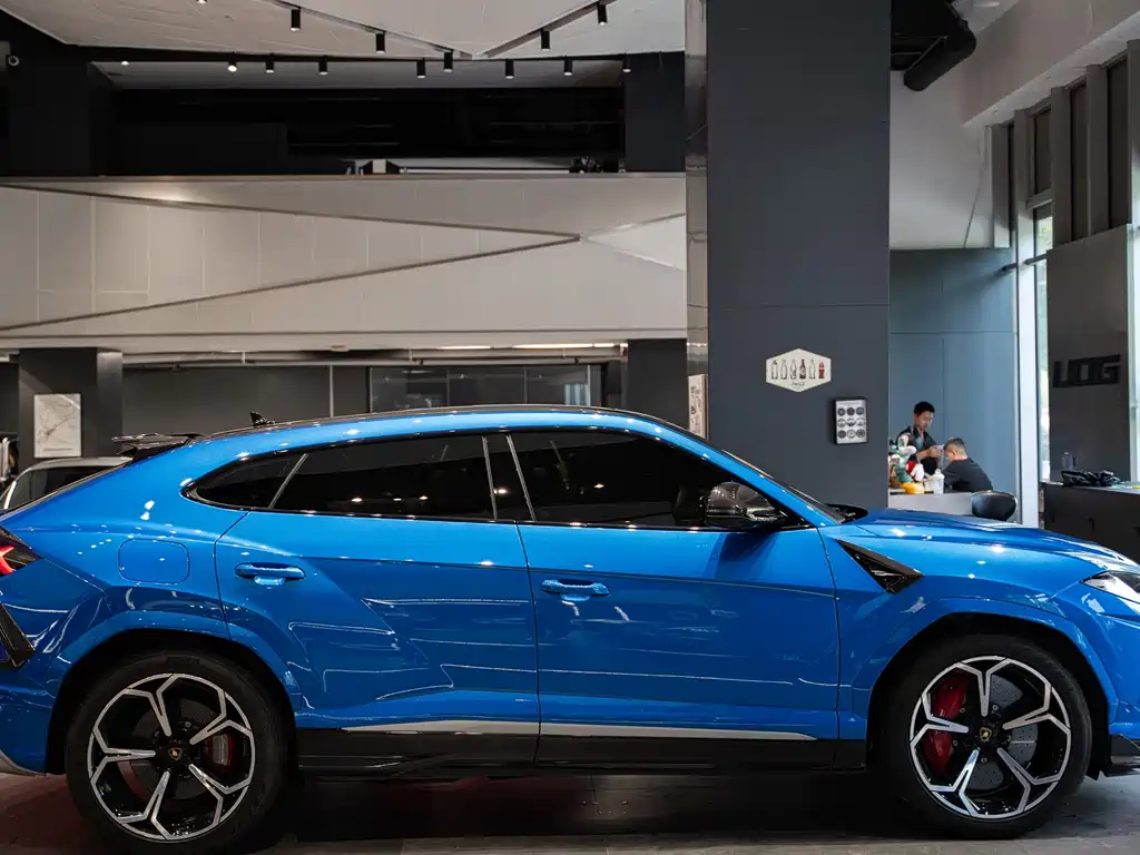Urus 4.0 T V8