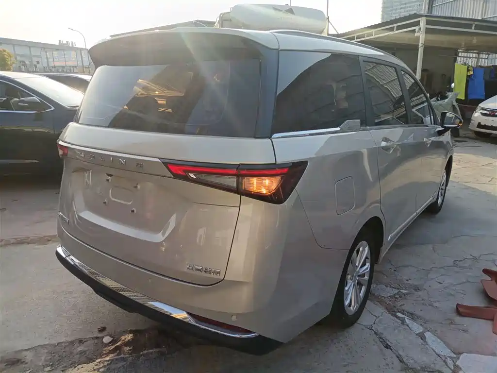 Wuling Jiachen 1.5 L Manual Smooth Enjoyment Comfort