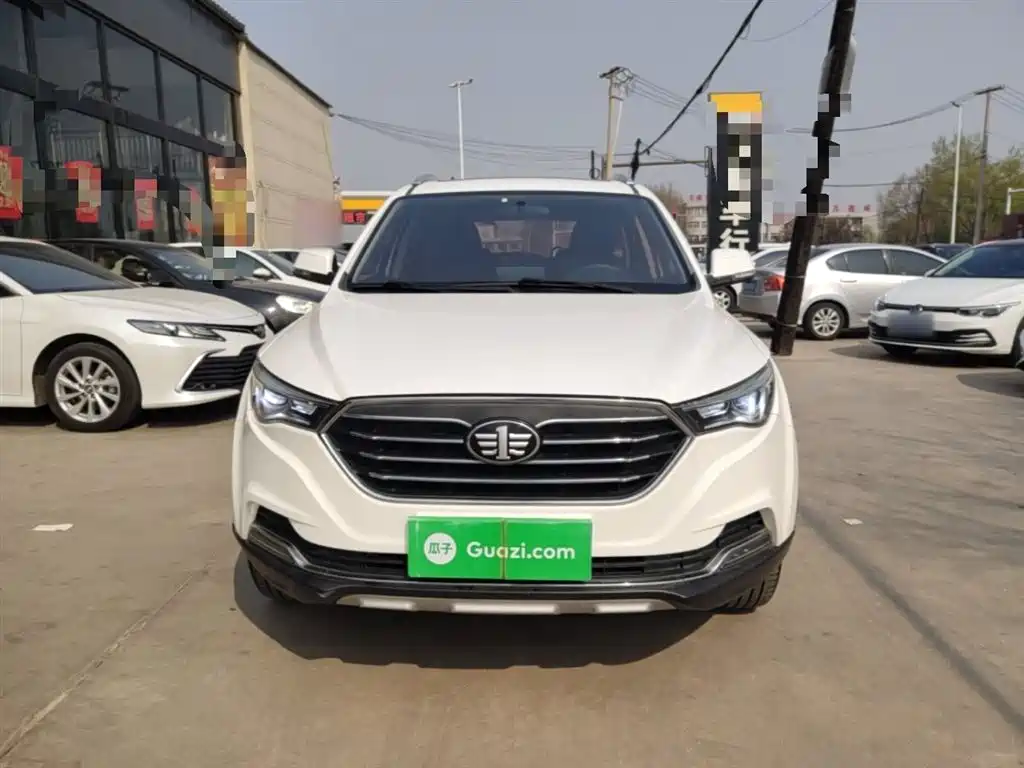 Besturn X40 奔腾X40 2017款 1.6 L 手动豪华型