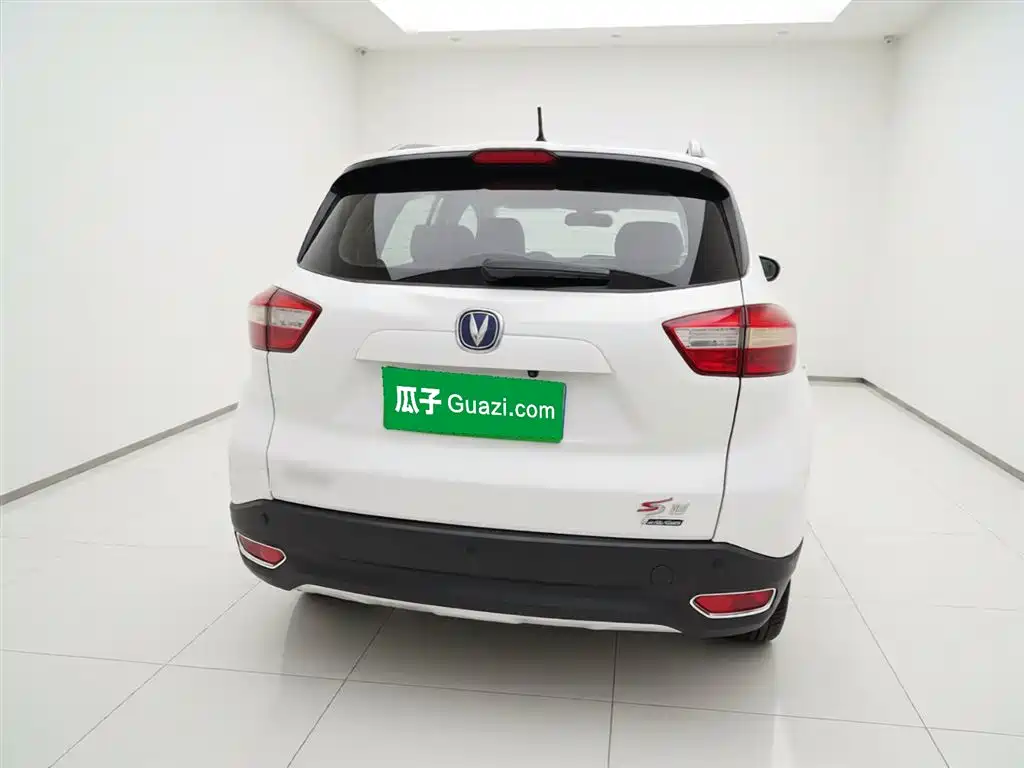 Changan CS15 1.5 L Auto Fashion