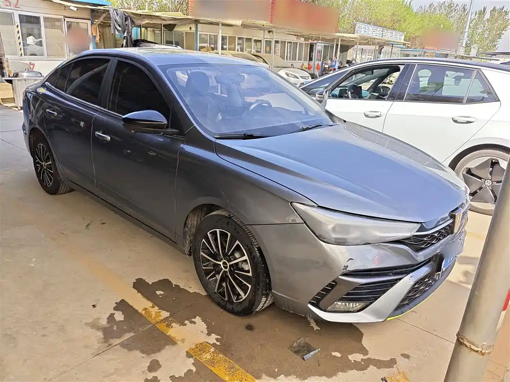 Roewe i5 1.5 L CVT Diamond