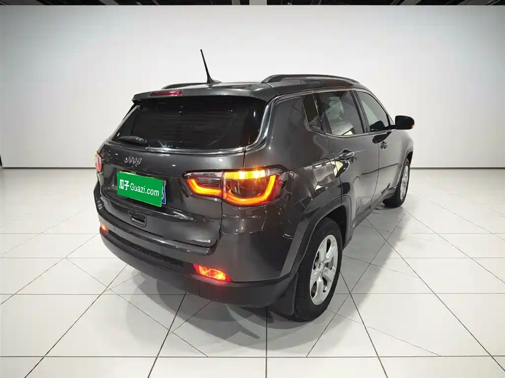 Compass 200 T Auto Home Enjoyment