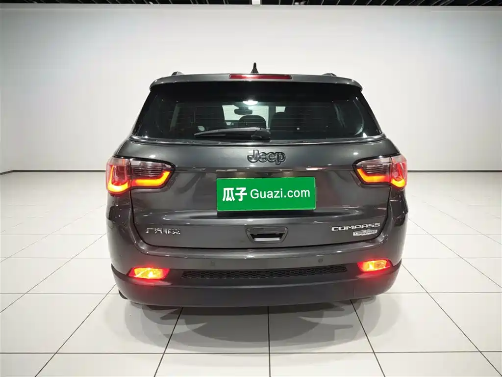Compass 200 T Auto Home Enjoyment