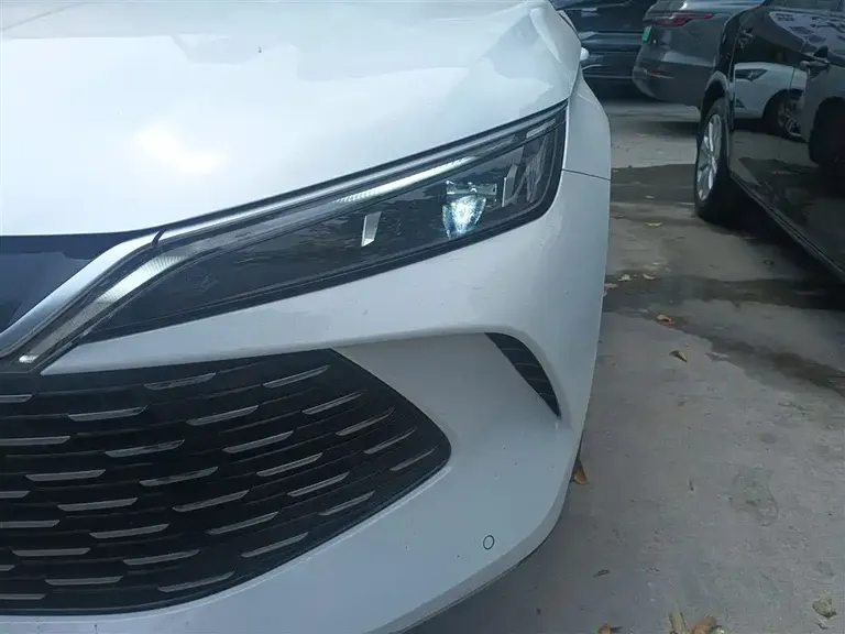 BYD Qin L DM-i 80 KM Transcend
