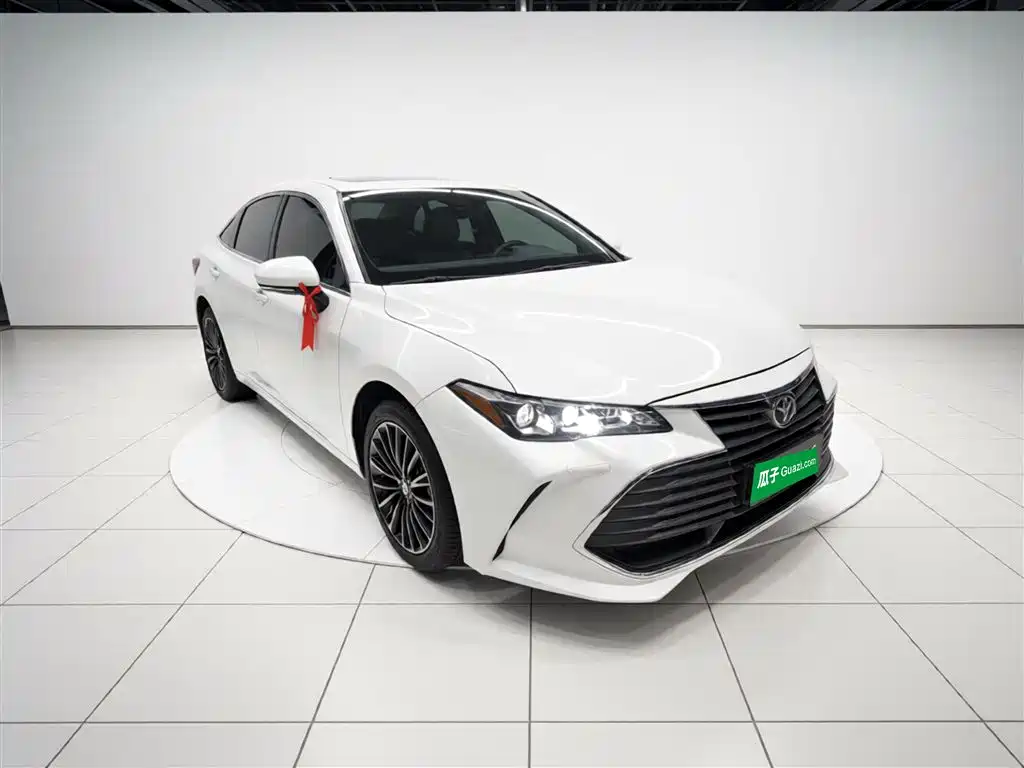 Avalon 2.0 L XLE Premium CN-VI