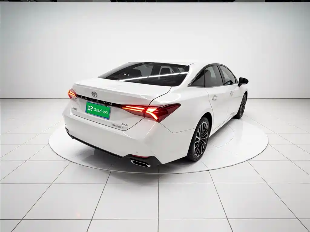 Avalon 2.0 L XLE Premium CN-VI