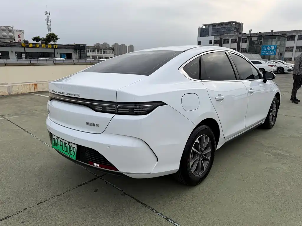Destroyer 05 Glory DM-i 55 KM Luxury