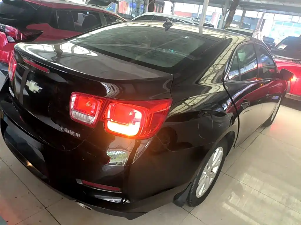 Malibu 2.0 L Auto Luxury