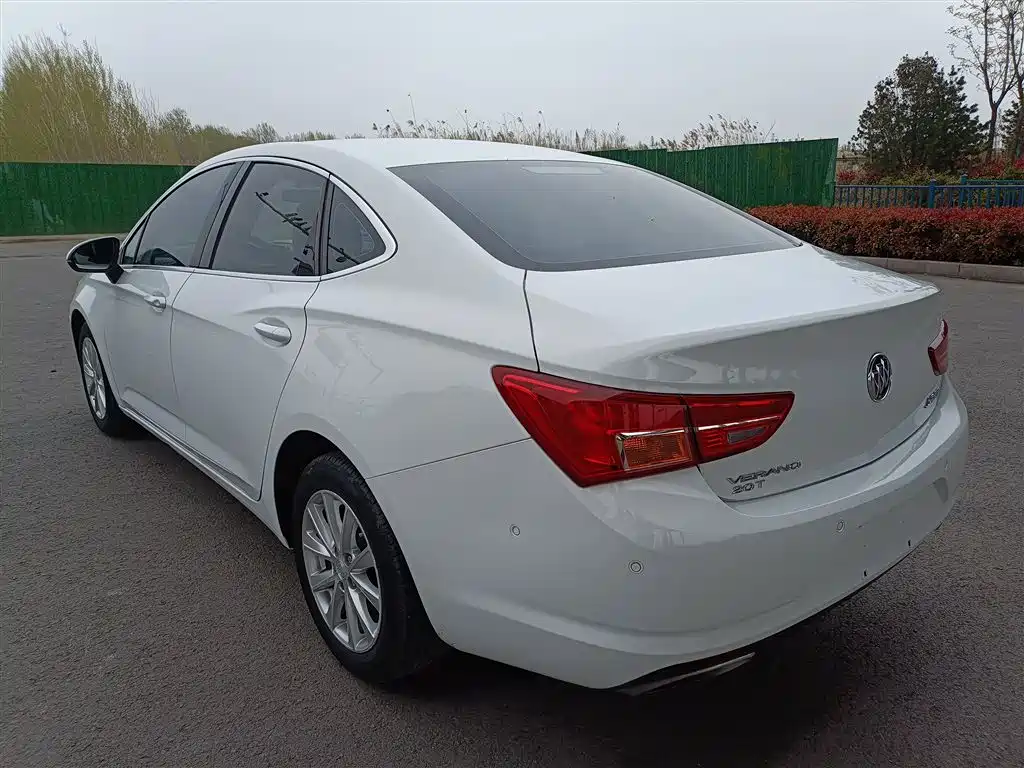 Verano Sedan 20 T DCT Elite