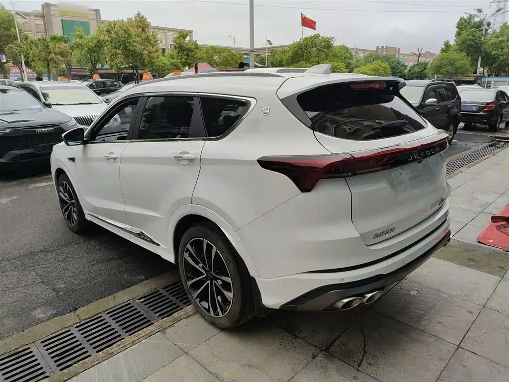 Jetour X70 PLUS 1.6 T DCT Land PRO+ 7-seat