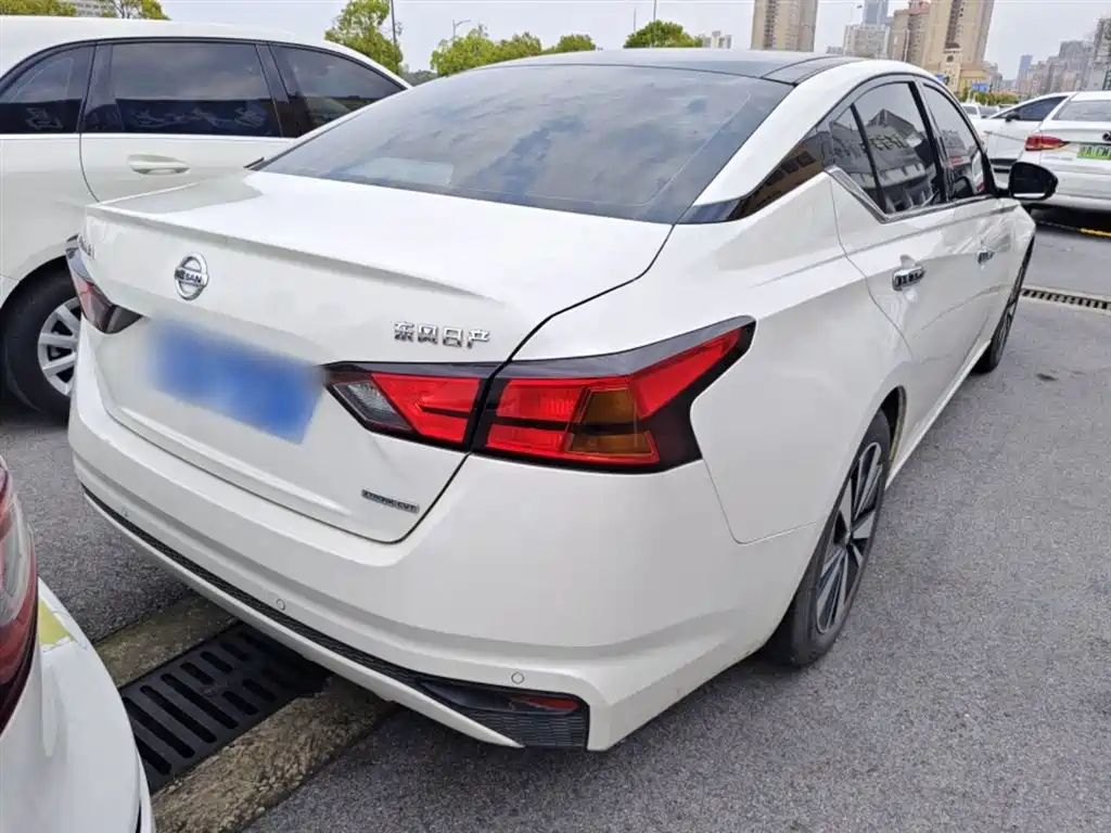 Teana 2.0 L XL Comfort