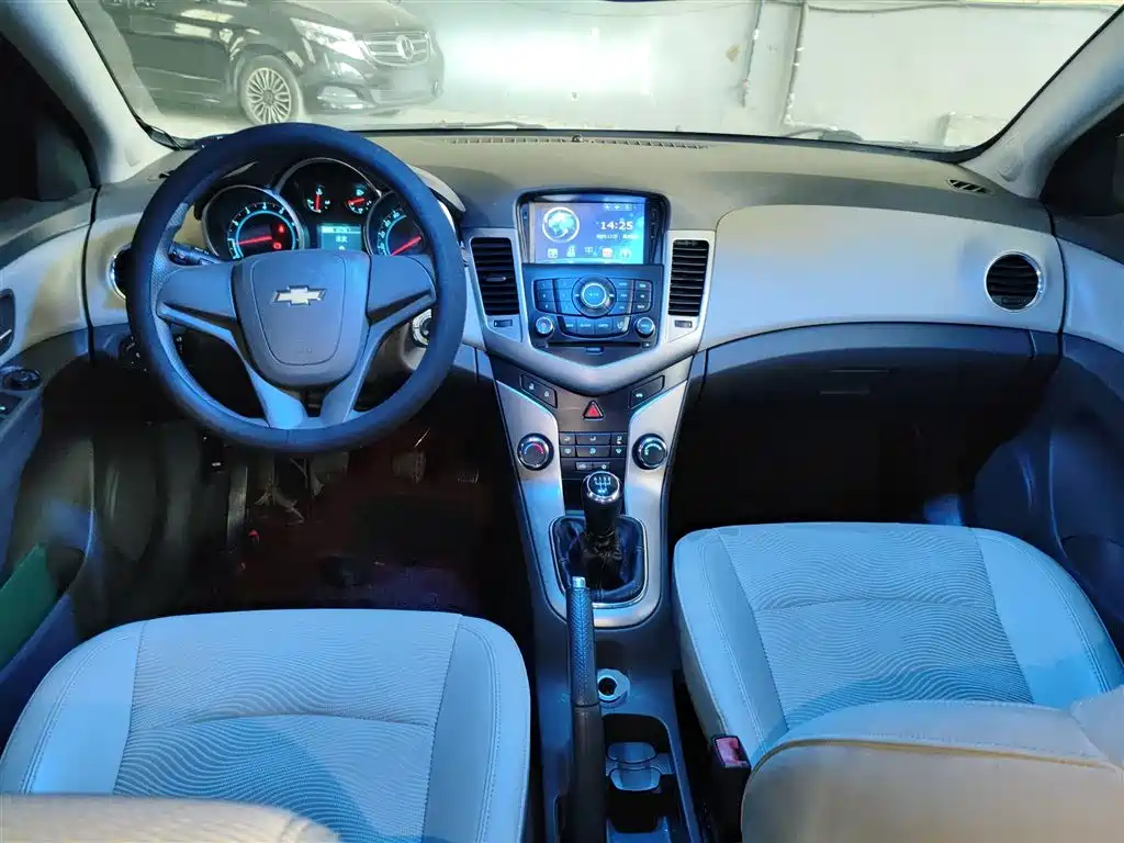 Cruze 1.5 L Classic SL MT