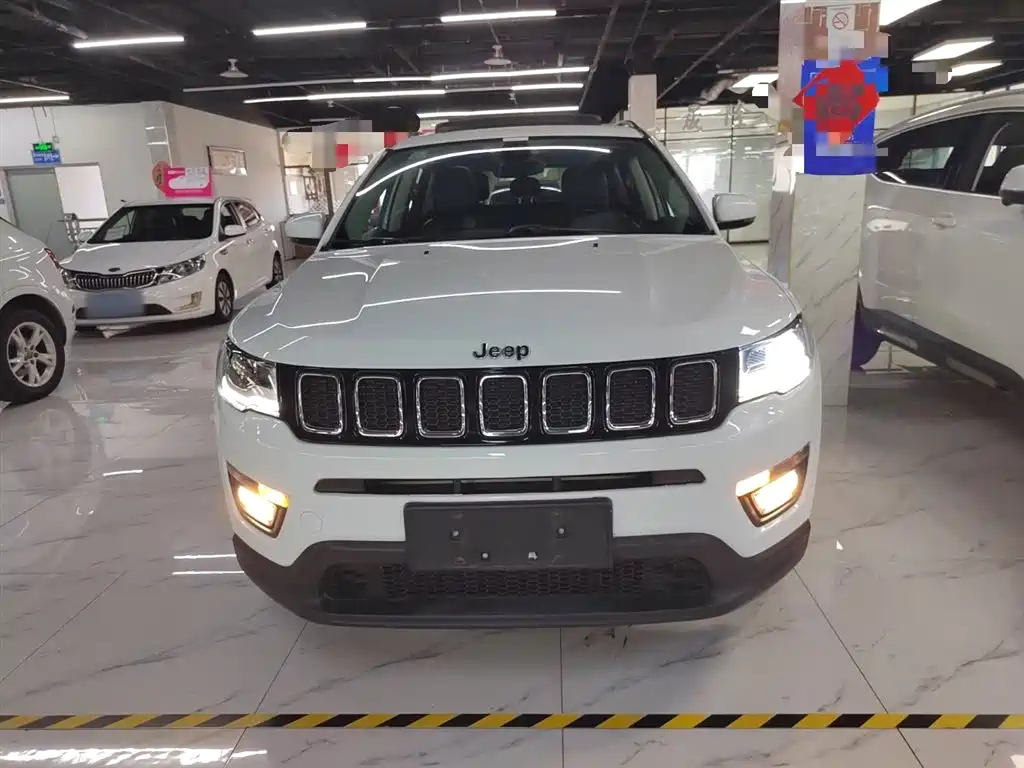 Compass 200 T Auto Home Enjoyment