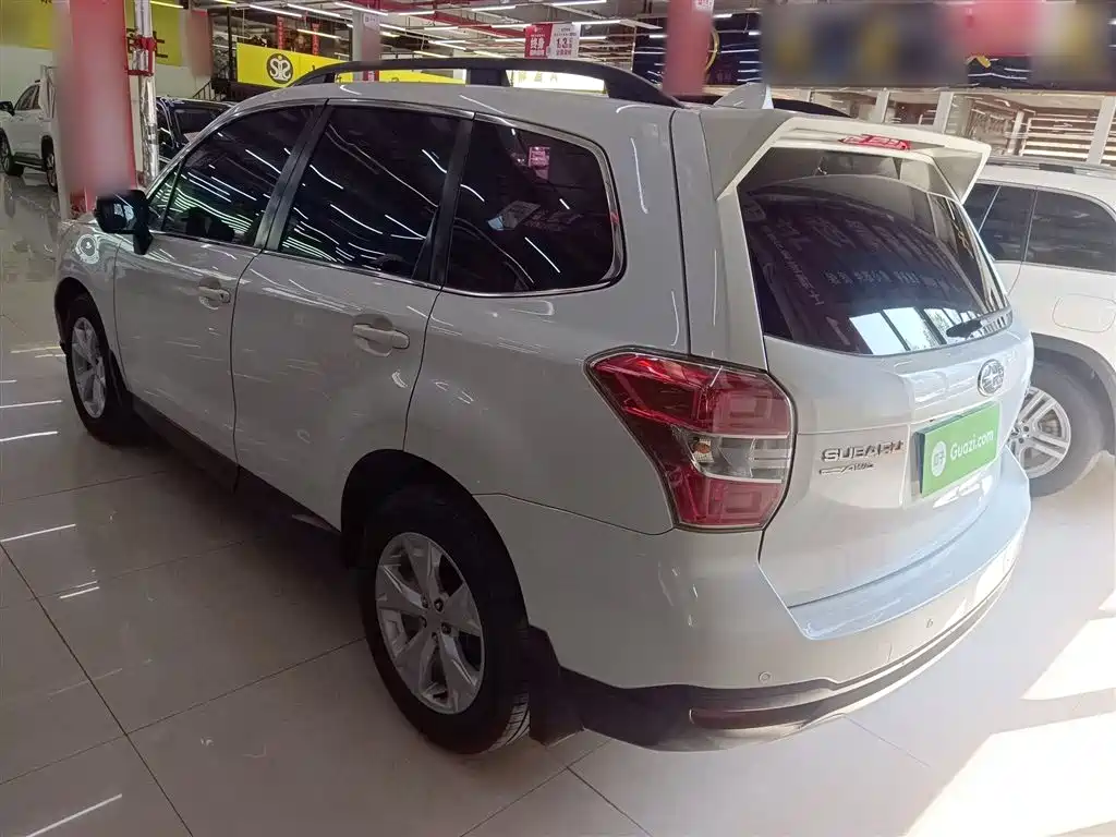 Forester 2.5 i Auto Luxury