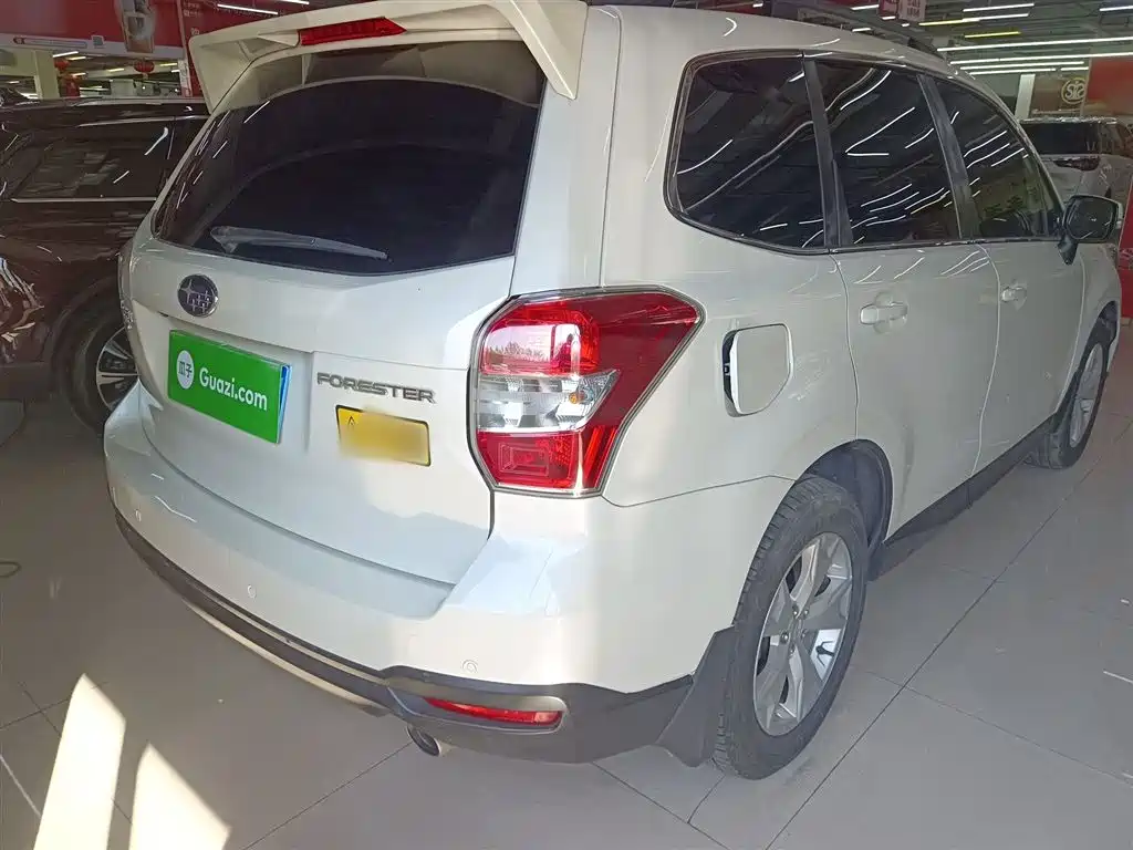 Forester 2.5 i Auto Luxury