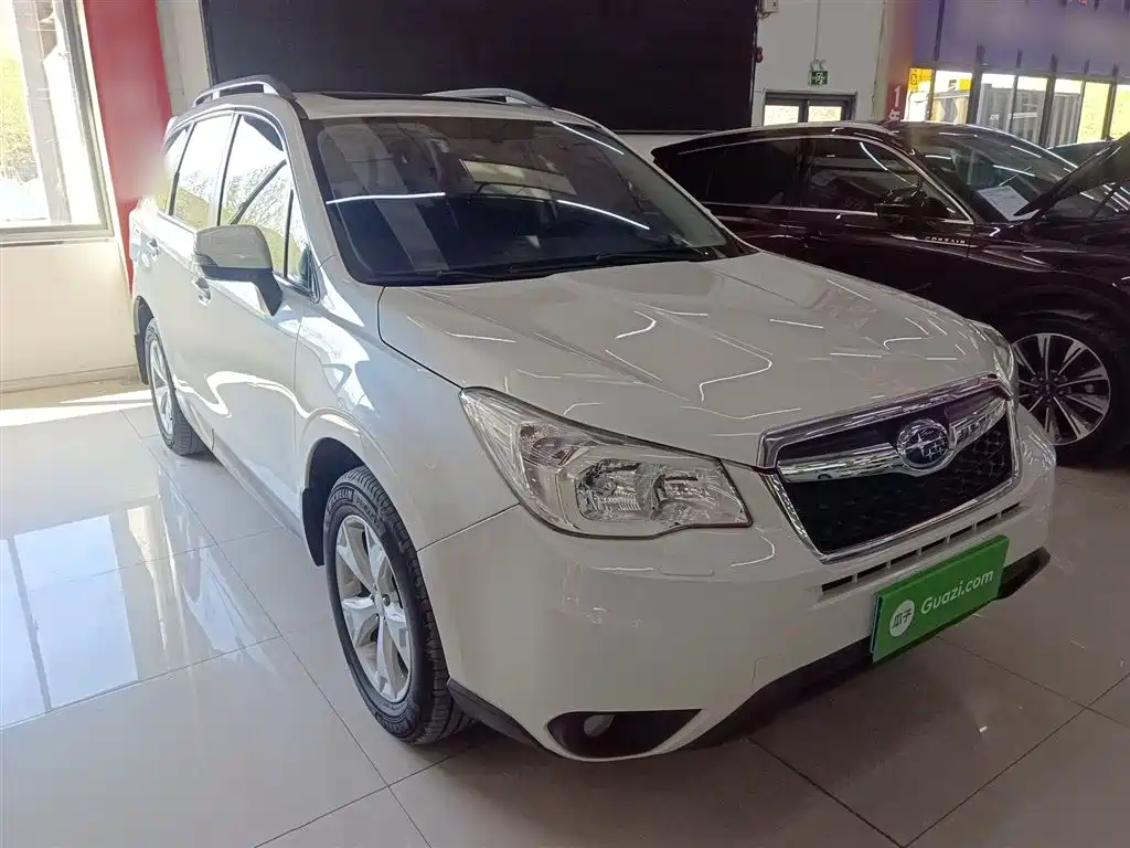 Forester 2.5 i Auto Luxury