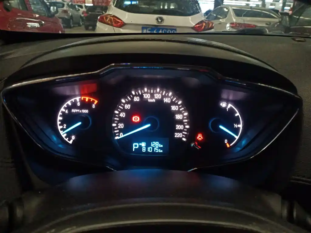 Escort 1.5 L Auto Fashion