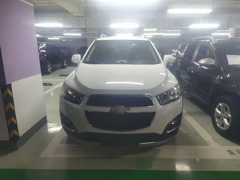 Chevrolet Captiva 2.4 L 2 WD City 5-seat