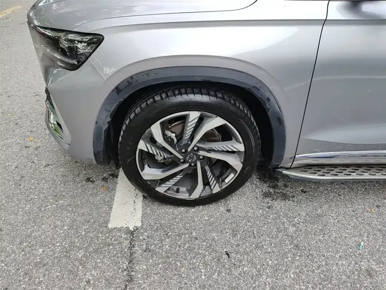 Geely Xingyue L 2.0 TD High Power Auto 2 WD Skyline