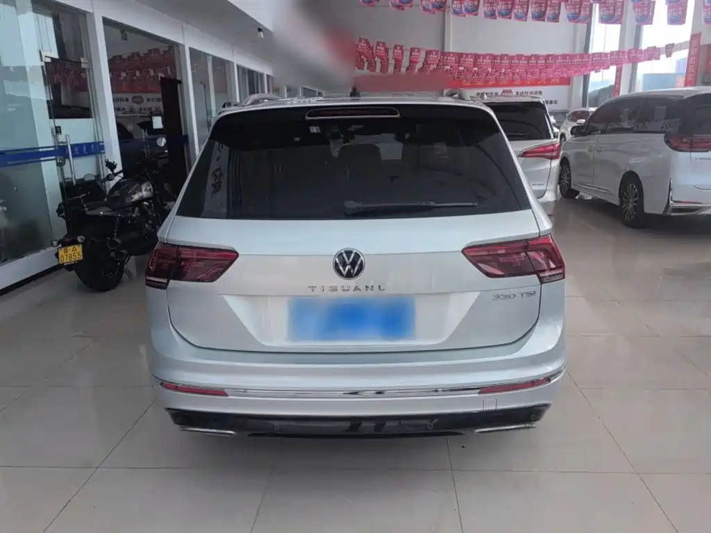 Tiguan L 330 TSI Auto 2 WD R-Line Flagship