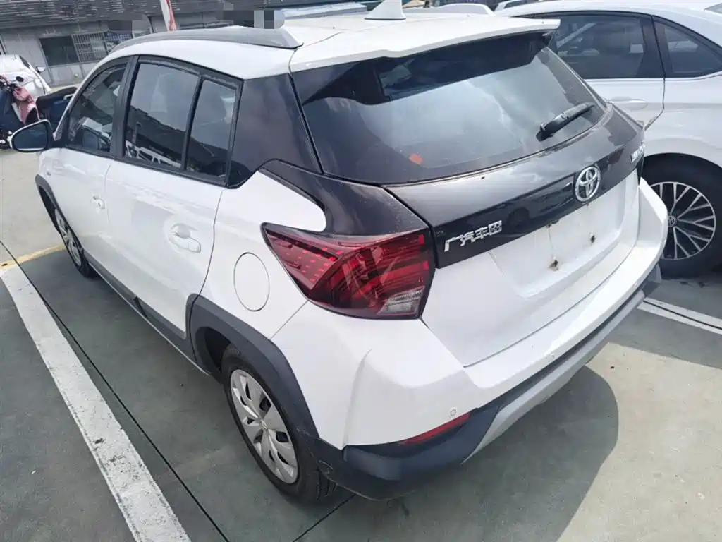 YARiS L Zhixuan Zhixuan X 1.5 L CVT Leading