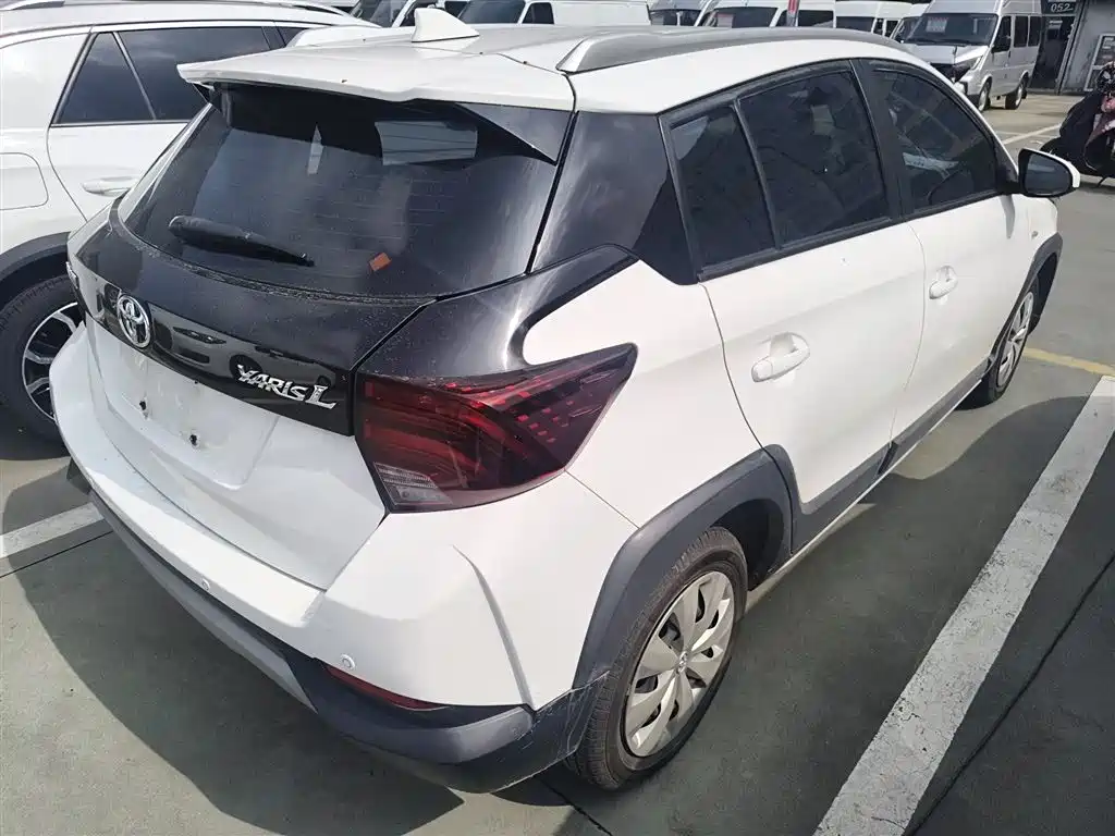 YARiS L Zhixuan Zhixuan X 1.5 L CVT Leading