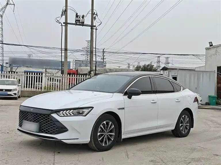 BYD Qin PLUS Glory DM-i 55 KM Leading
