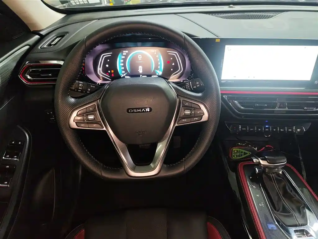 Changan Oshan X5 1.5 T DCT Distinguished